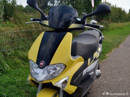 Gilera Runner SP geel